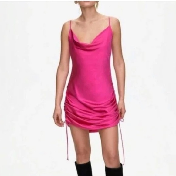 NEW Aritzia Wilfred Only Ruched Slip Dress Size S Electric Fuchsia satin NWT - Picture 2 of 14